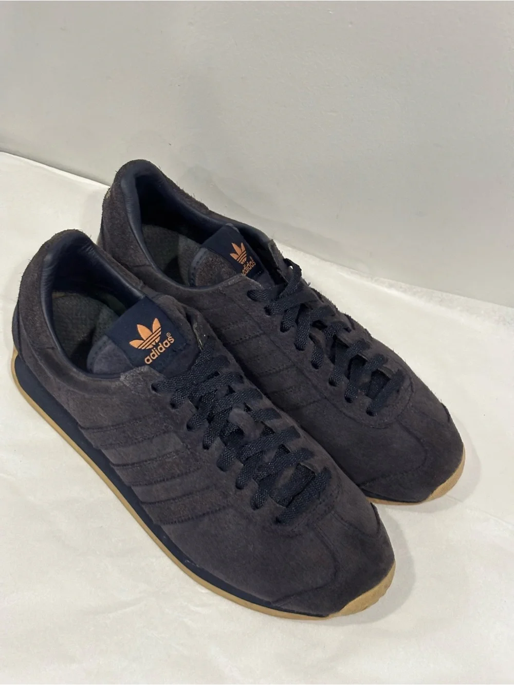 adidas sleek low